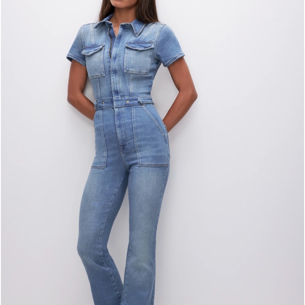 Bootcut denim jumpsuit. New from Good American